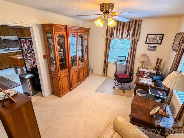 1017 3rd Avenue NW, Conover, NC 28613