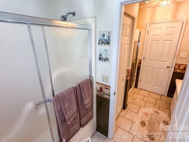 1017 3rd Avenue NW, Conover, NC 28613