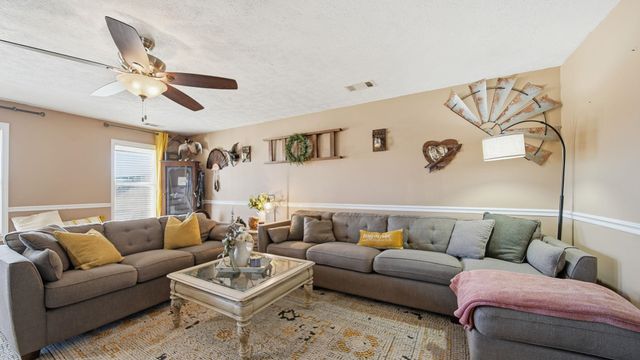 97 PEGGY ANNE LN, Munford, TN 38058