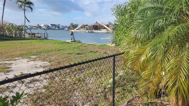 660 64TH AVENUE, St Pete Beach, FL 33706