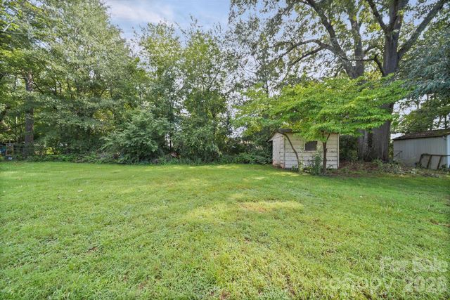 3502 Merry Oaks Lane, Dallas, NC 28034