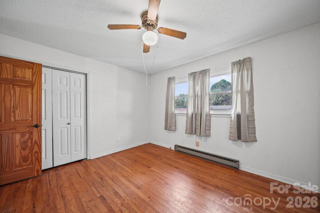 3502 Merry Oaks Lane, Dallas, NC 28034