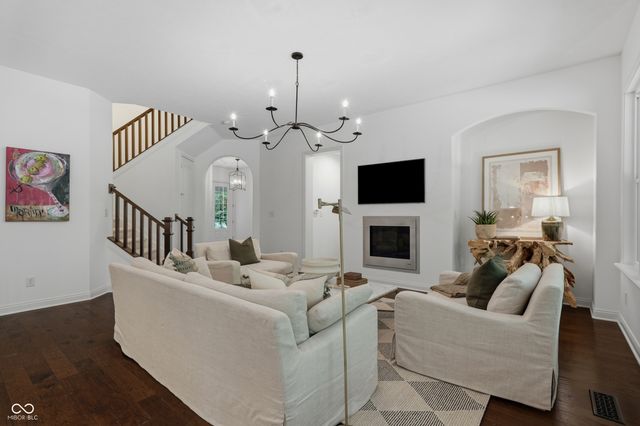 2837 E High Grove Circle, Zionsville, IN 46077