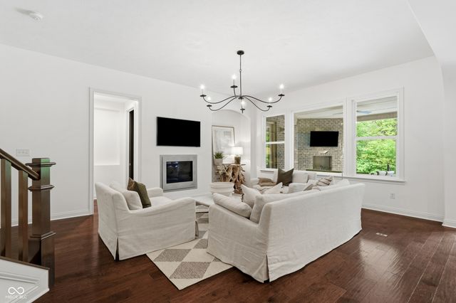 2837 E High Grove Circle, Zionsville, IN 46077