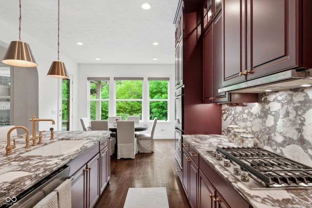 2837 E High Grove Circle, Zionsville, IN 46077