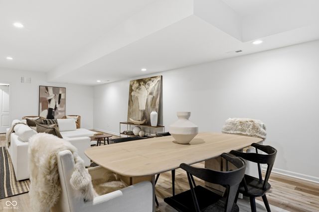 2837 E High Grove Circle, Zionsville, IN 46077
