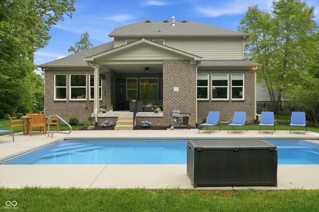 2837 E High Grove Circle, Zionsville, IN 46077