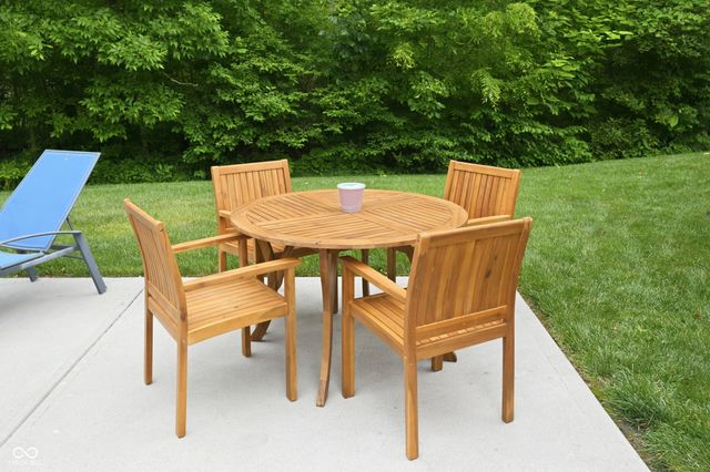 2837 E High Grove Circle, Zionsville, IN 46077