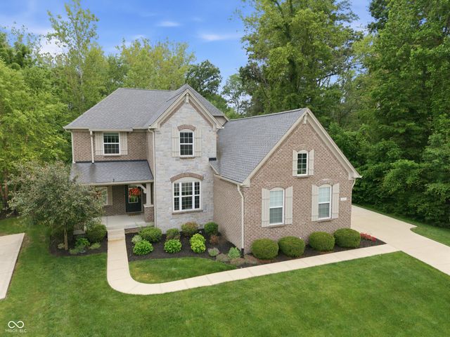 2837 E High Grove Circle, Zionsville, IN 46077