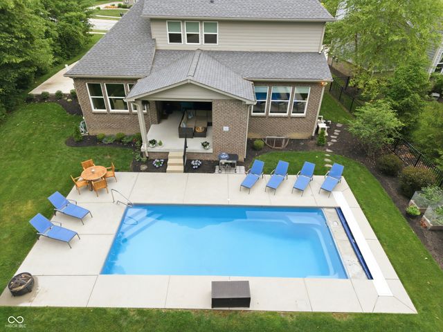 2837 E High Grove Circle, Zionsville, IN 46077