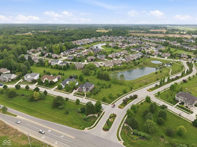 2837 E High Grove Circle, Zionsville, IN 46077