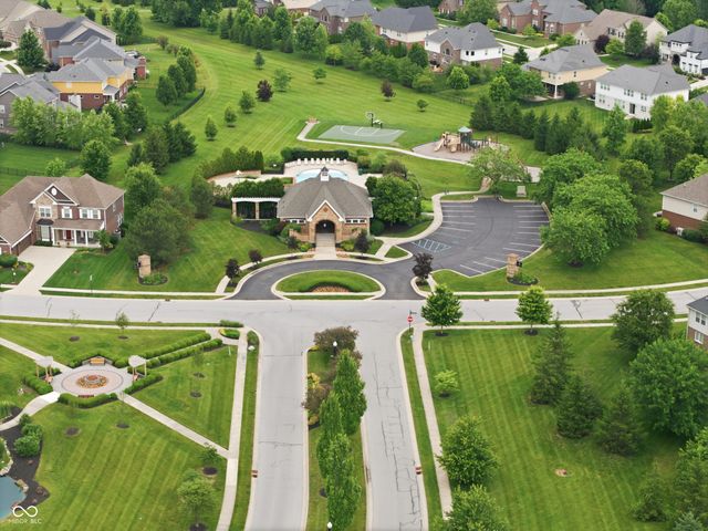2837 E High Grove Circle, Zionsville, IN 46077