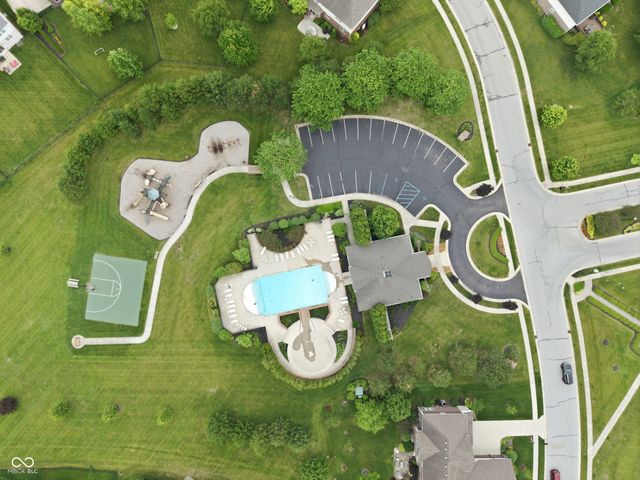 2837 E High Grove Circle, Zionsville, IN 46077