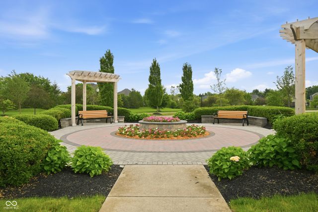 2837 E High Grove Circle, Zionsville, IN 46077