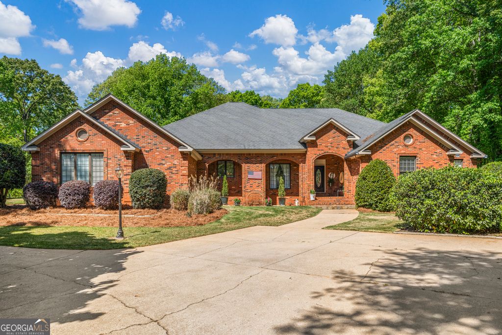 1017 Riverside Drive, Lagrange, GA 30240
