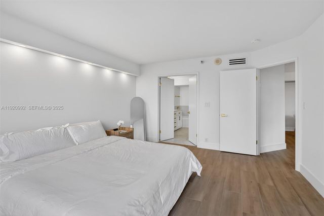 19101 NE 36th Ct 402, Aventura, FL 33180