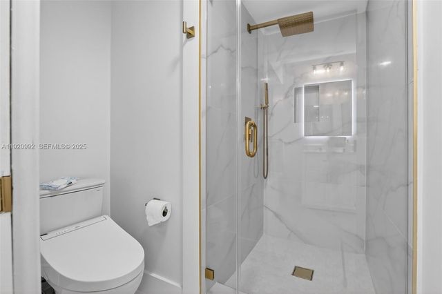 19101 NE 36th Ct 402, Aventura, FL 33180