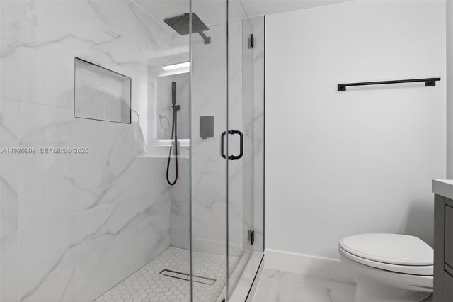 19101 NE 36th Ct 402, Aventura, FL 33180