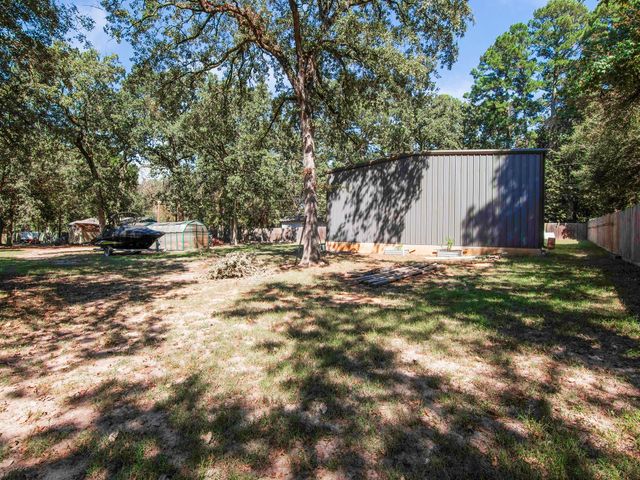 224 Linwood Road, Crockett, TX 75835