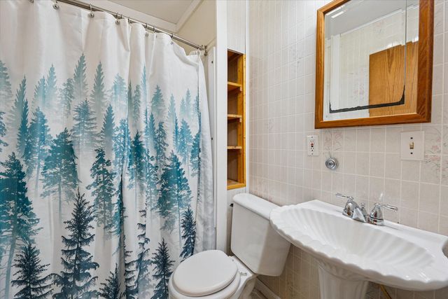 1028 Carlton Drive, York Twp, MI 48160