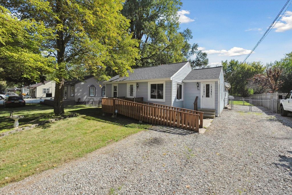 1028 Carlton Drive, York Twp, MI 48160