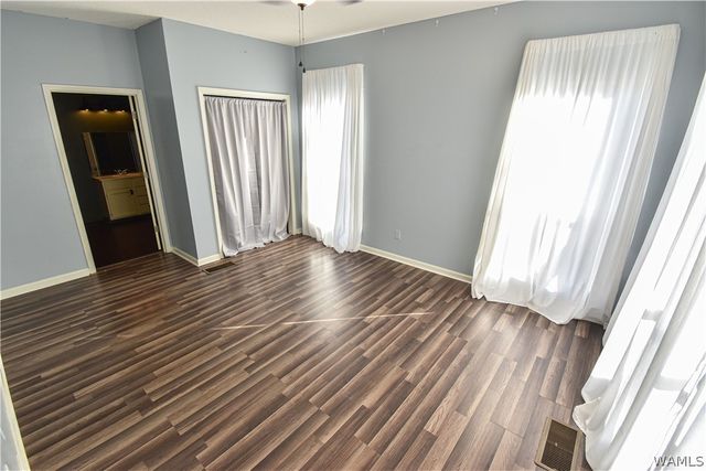 13593 Riverbend, Moundville, AL 35474