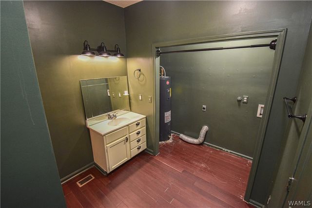 13593 Riverbend, Moundville, AL 35474