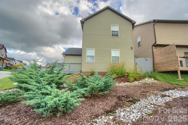 771 Cardwell Lane, Fletcher, NC 28732