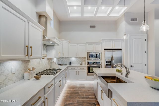 14424 Desert Wind Drive, Horizon City, TX 79928