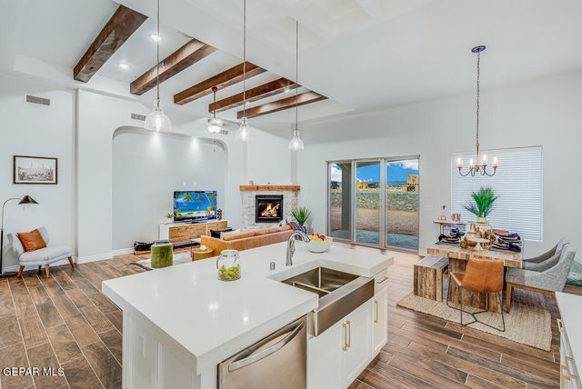 14424 Desert Wind Drive, Horizon City, TX 79928