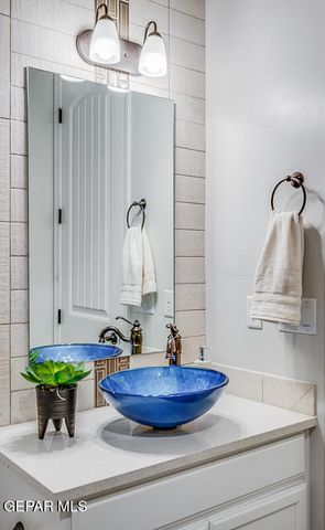 14424 Desert Wind Drive, Horizon City, TX 79928