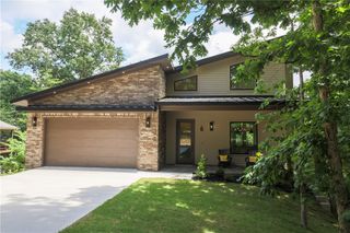 32 Warwick Drive, Bella Vista, AR 72714