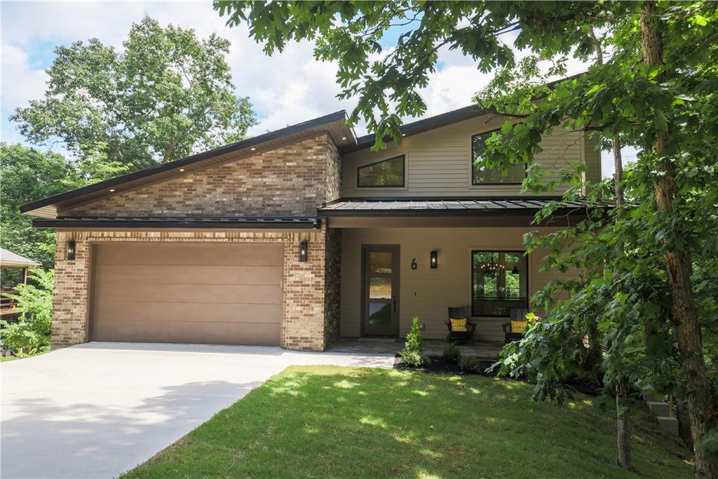32 Warwick Drive, Bella Vista, AR 72714