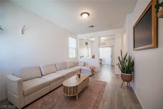 7684 Hampton Willows Lane, Las Vegas, NV 89113