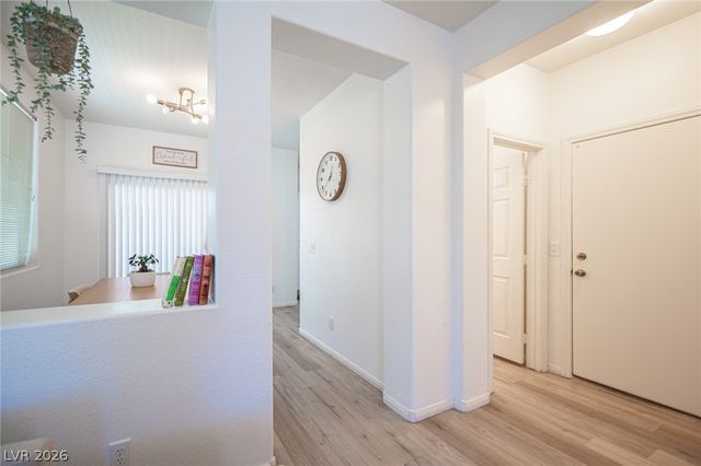 7684 Hampton Willows Lane, Las Vegas, NV 89113