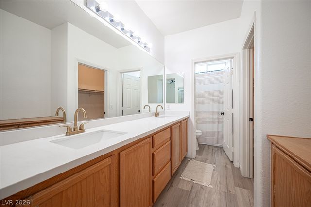 7684 Hampton Willows Lane, Las Vegas, NV 89113