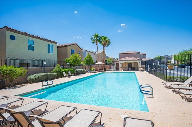 7684 Hampton Willows Lane, Las Vegas, NV 89113