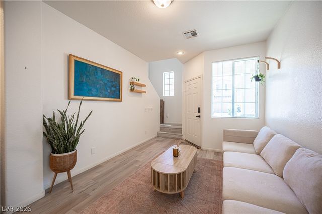 7684 Hampton Willows Lane, Las Vegas, NV 89113
