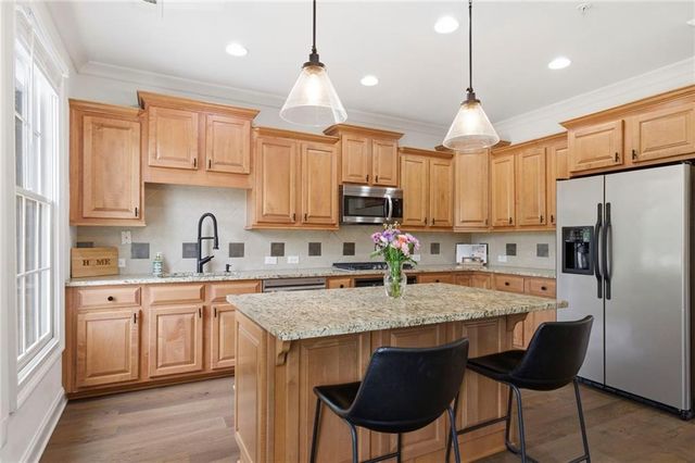 6013 Waters Edge Trail, Roswell, GA 30075
