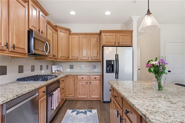 6013 Waters Edge Trail, Roswell, GA 30075