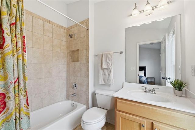 6013 Waters Edge Trail, Roswell, GA 30075