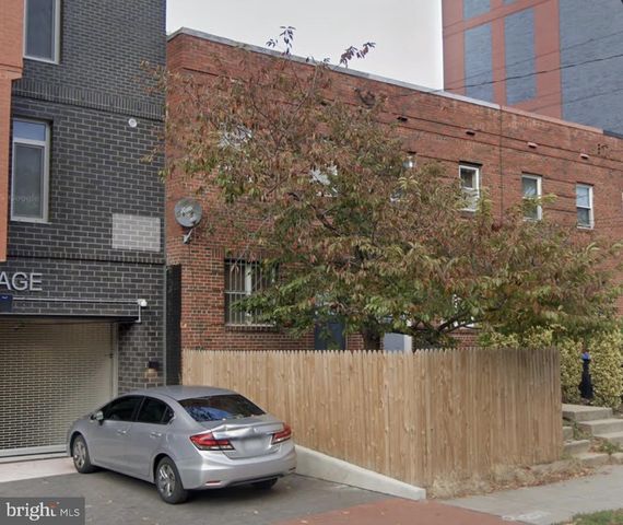 81 Q ST SW, Washington, DC 20024