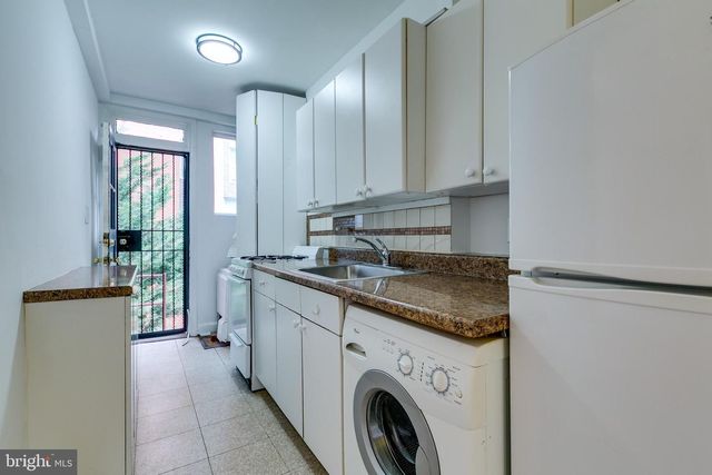 81 Q ST SW, Washington, DC 20024