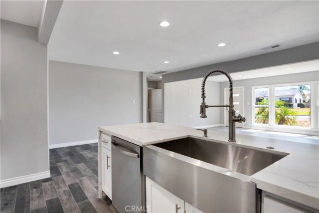 517 N Chalburn, West Covina, CA 91790