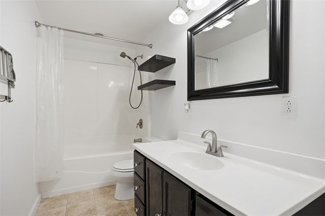 320 Sunridge Drive, Economy, PA 15042