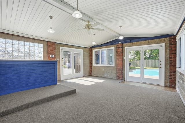 320 Sunridge Drive, Economy, PA 15042