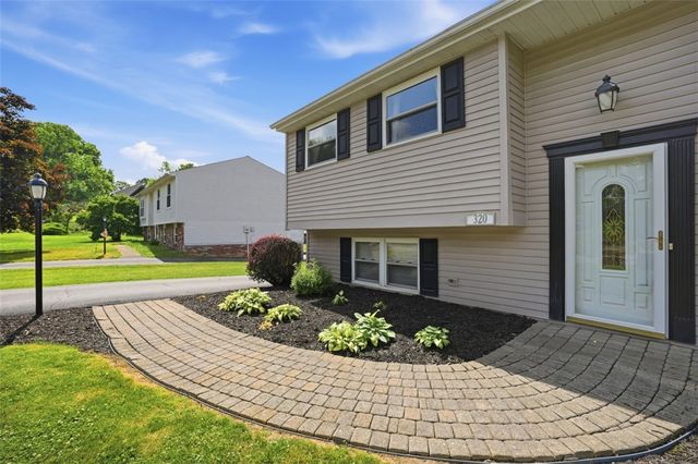 320 Sunridge Drive, Economy, PA 15042
