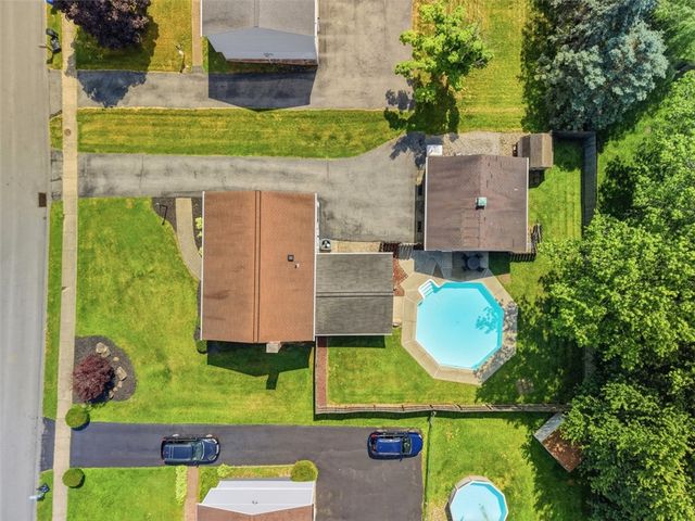 320 Sunridge Drive, Economy, PA 15042