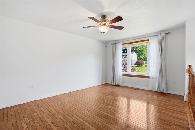 320 Sunridge Drive, Economy, PA 15042