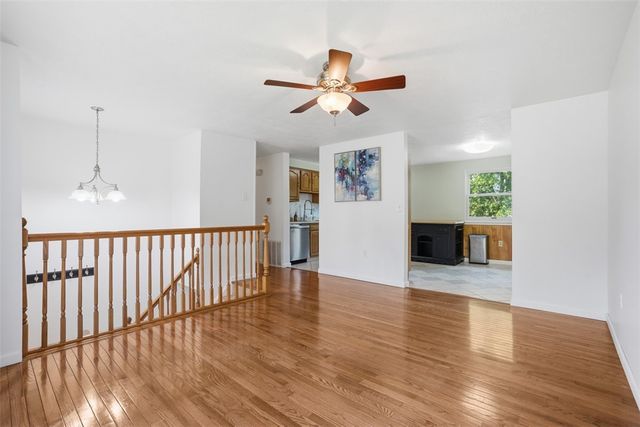 320 Sunridge Drive, Economy, PA 15042